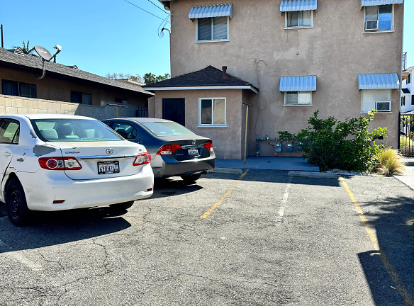 7641 Bright Ave Unit C top-frnt - Whittier, CA
