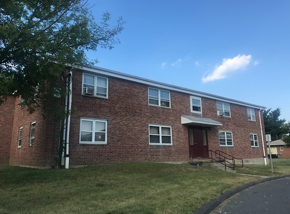 Veteran Terrace Apartments - East Hartford, CT