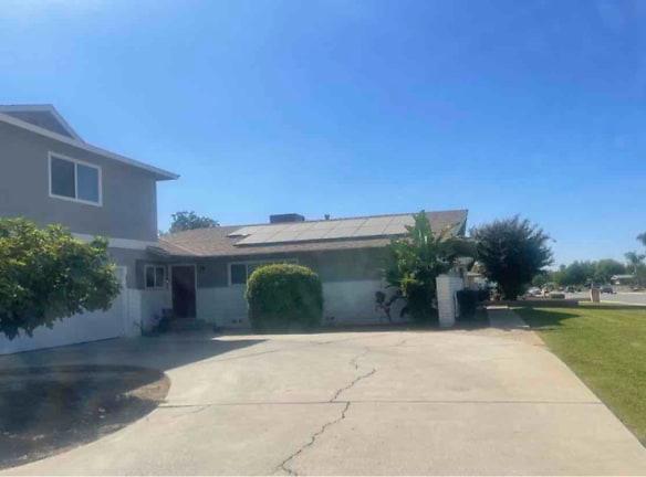2723 Noble Ave - Bakersfield, CA