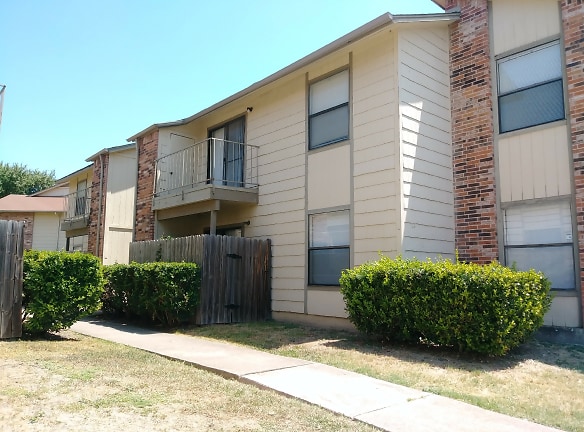 Townwood Apartments - San Marcos, TX