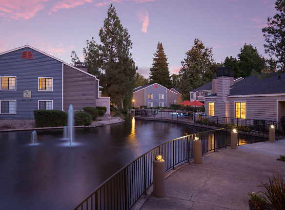 Hidden Lake Condominium Rentals - Sacramento, CA
