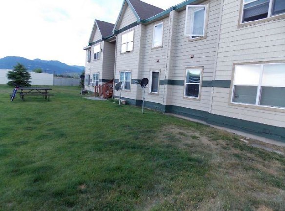 522 N Airport Rd - Red Lodge, MT