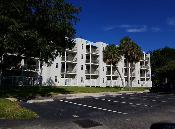 Palms Of Deerfield Beach Apartments - Deerfield Beach, FL