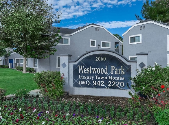 Westwood Park Townhomes Apartments - Lancaster, CA