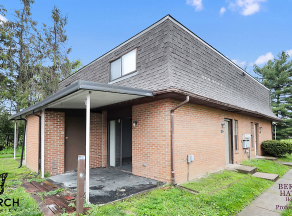 2483 Courtright Rd - Columbus, OH
