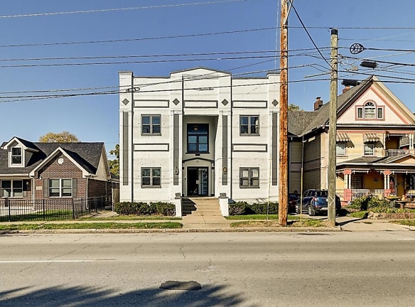 2442 N Illinois St - Indianapolis, IN
