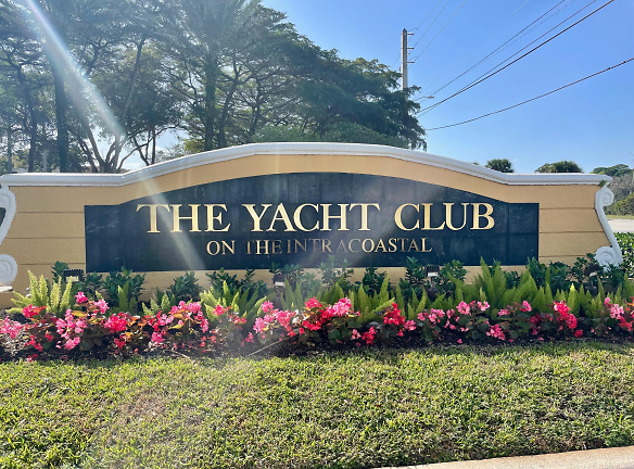 160 Yacht Club Way #109 - Hypoluxo, FL