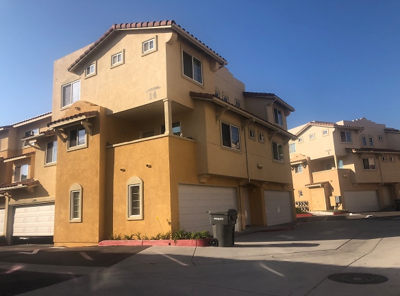 Las Flores Village Apartments - San Marcos, CA