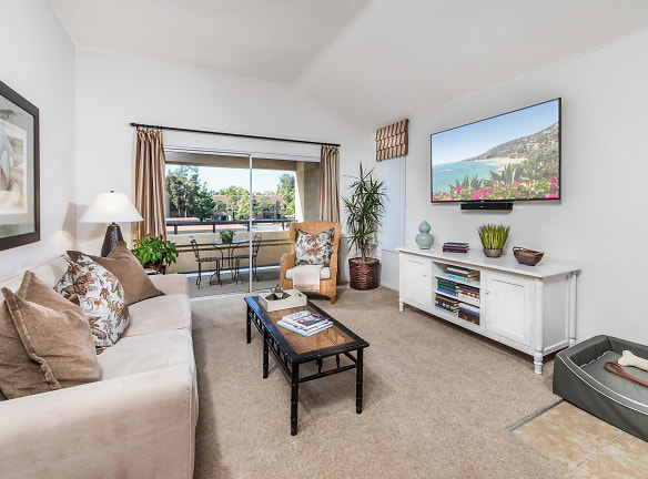 San Remo Villa Apartment Homes - Irvine, CA