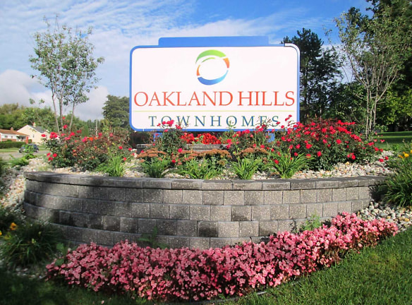 Oakland Hills Townhomes - Pontiac, MI