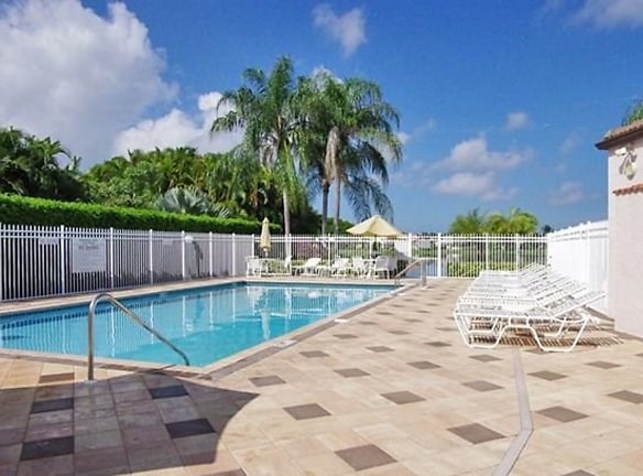 840 New Waterford Dr unit O-103 - Naples, FL