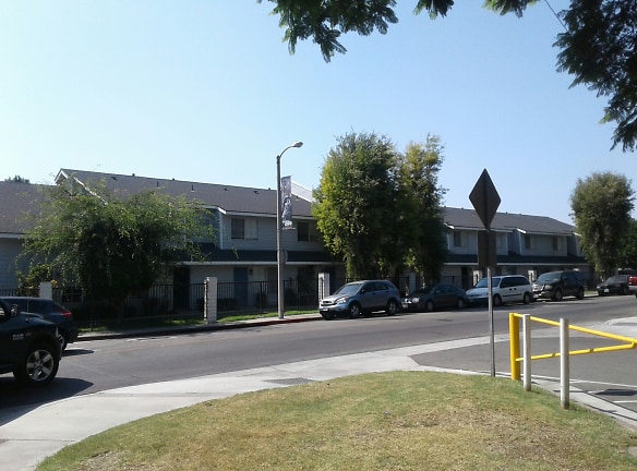 Elk Lane Apartments - Santa Ana, CA
