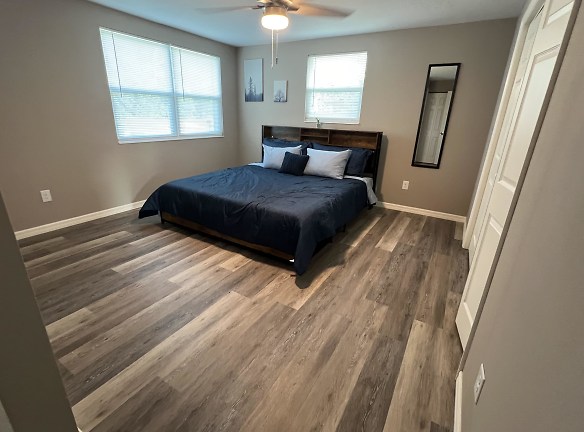 Room For Rent - Spring Hill, FL