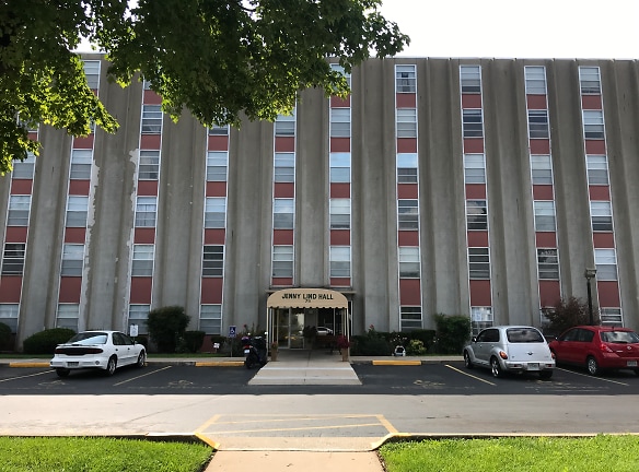 Jenny Lind Hall Apartments - Springfield, MO