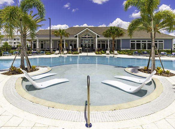 The Bradley Lake Wilson Apartments - Davenport, FL