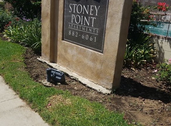 Stoney Point Apartments (formerly Canoga Avenue Apts.) - Chatsworth, CA