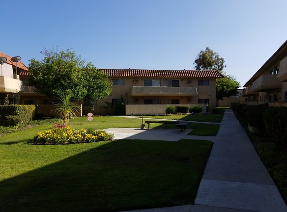 Casa La Paz Apartments - Rowland Heights, CA