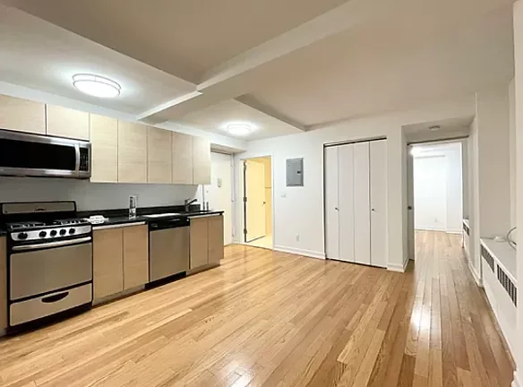 752 West End Ave unit 4K - New York, NY