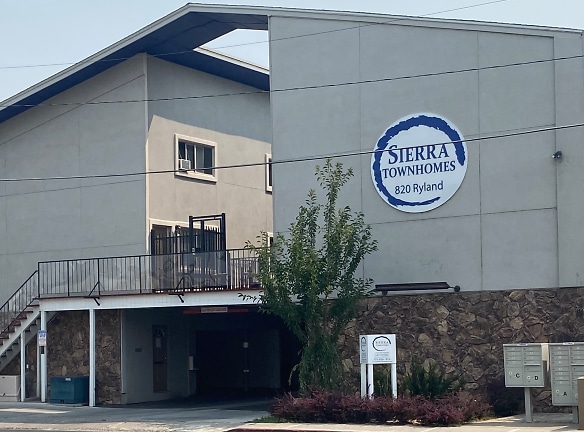 Sierra Townhomes Apartments - Reno, NV