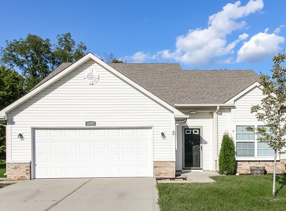 5390 Milhouse Rd - Indianapolis, IN