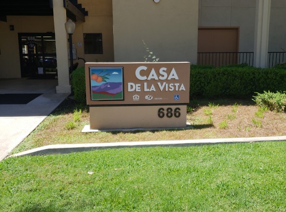 Casa De La Vista Apartments - Redlands, CA