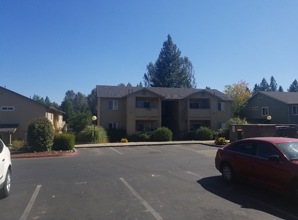 Cottonwood Park Apartment - Placerville, CA