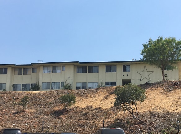Hilltop Manor Apartments - San Jose, CA