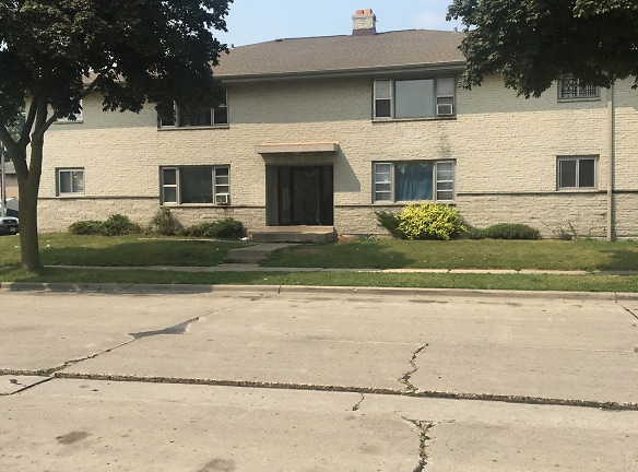 Elliott Property Management Apartments - Milwaukee, WI