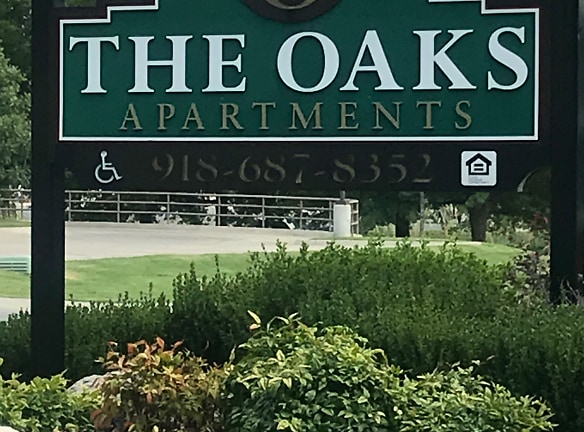 The Oaks Apartments - Muskogee, OK