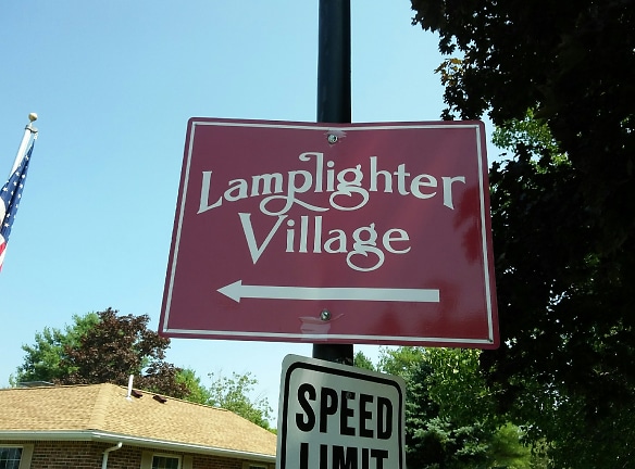 Lamplighter Village Apartments - Canton, MA
