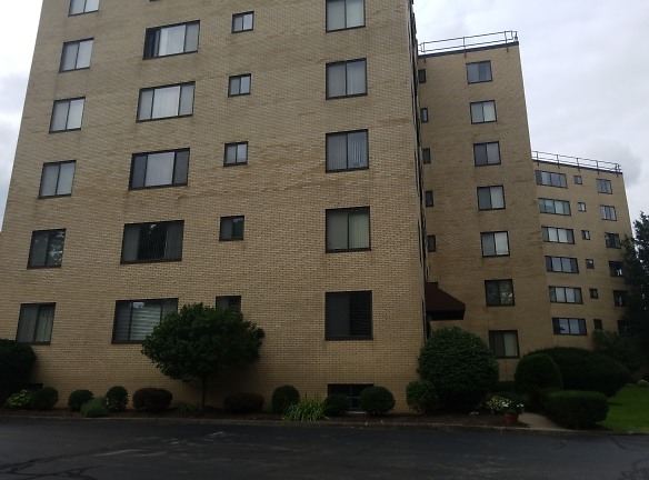 East Avenue Towers Apartments - Rochester, NY