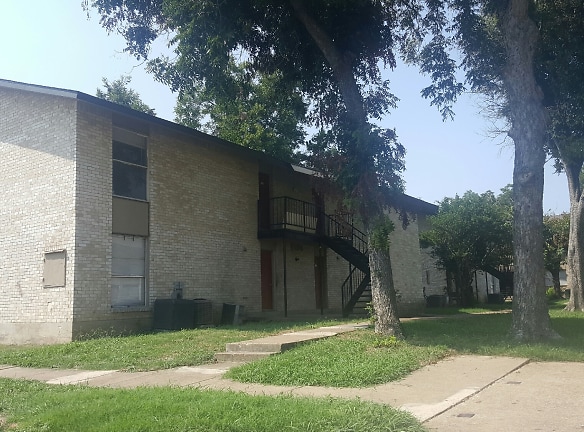 Paseo Apartments - Dallas, TX