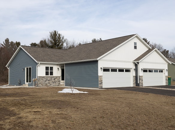 920 Green Pastures Trl - Plover, WI