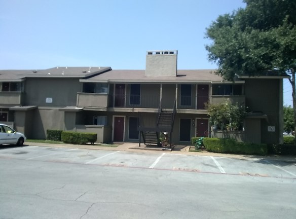 Garden Gate Apartments - Irving, TX