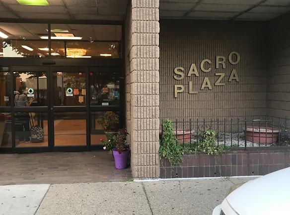 Sacro Plaza Apartments - Everett, MA