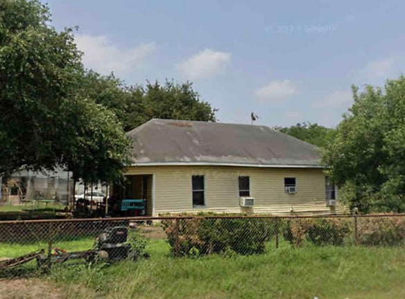 204 NW 1st St - Premont, TX