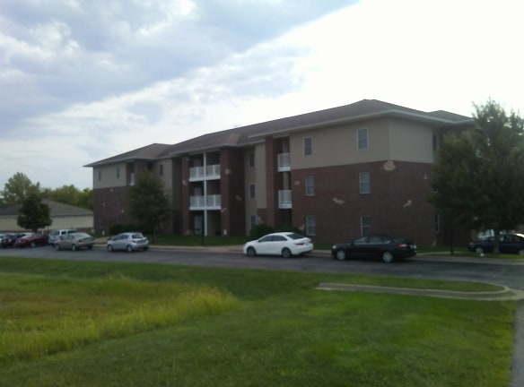 Cherry Creek Court Apartments - Jefferson City, MO