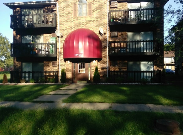 17301 LATHROP AVE Apartments - East Hazel Crest, IL