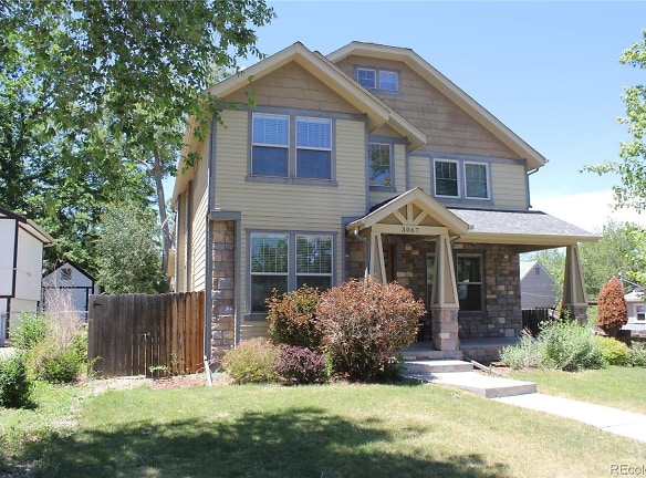 3067 S Pearl St - Englewood, CO