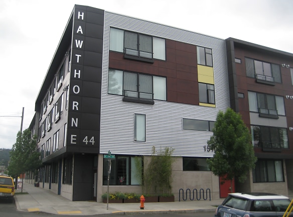 Hawthorne 44 - Portland, OR