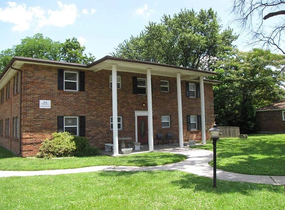 Parkside Apartments - Jeffersonville, IN