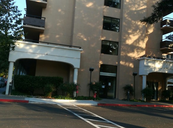 Brookdale Redwood City Apartments - Redwood City, CA