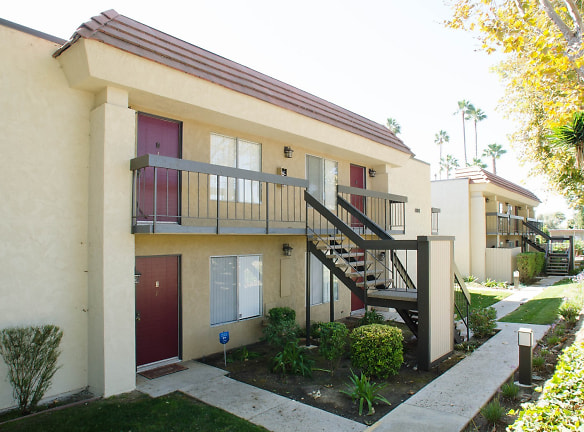 Pinehurst Apartments - Ventura, CA
