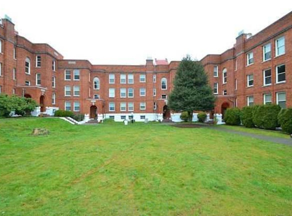 South Court Apartments 834 Doctor Martin Luther King Way Bremerton