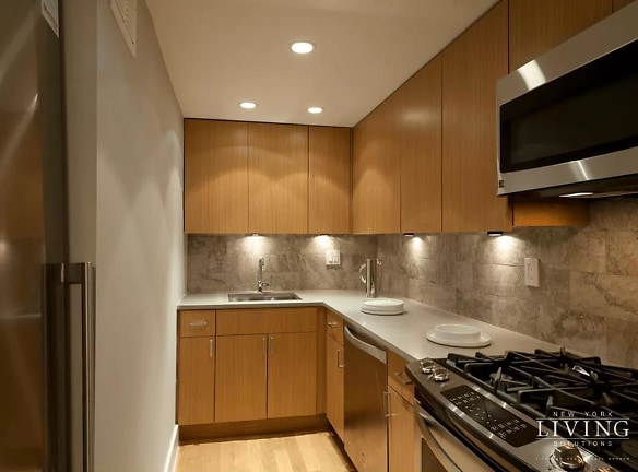 752-758 West End Ave unit 4B - New York, NY