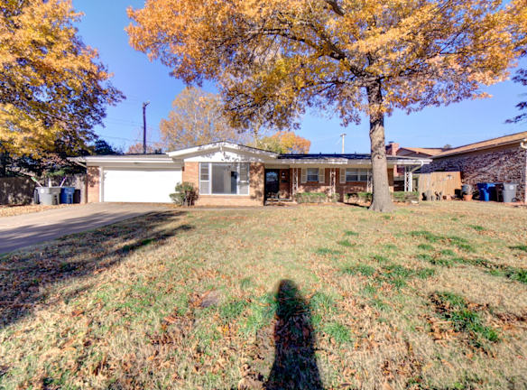 4519 E 49th St - Tulsa, OK