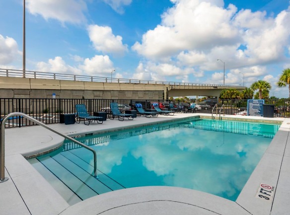 The Overlook At Daytona Apartment Homes - Daytona Beach, FL