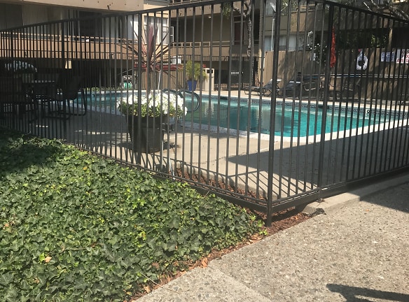 Montoya Garden Apartments - Richmond, CA