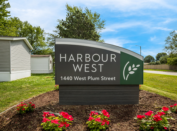 Harbour West Apartments - Lincoln, NE