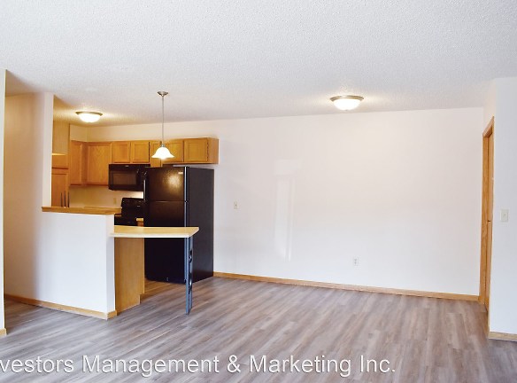Colton Heights Apartments - Minot, ND